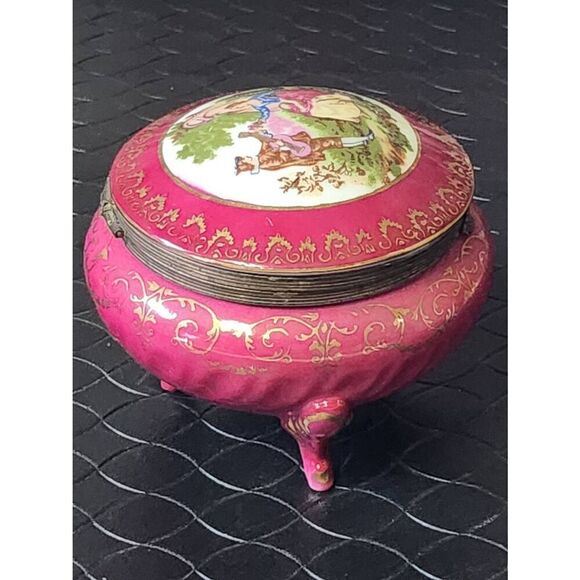 Vintage Limoges Porcelain Footed Trinket Box - Picture 3 of 8